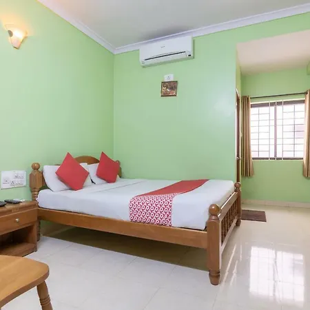 Hotel Oyo 12024 Sree Nandanam Residency